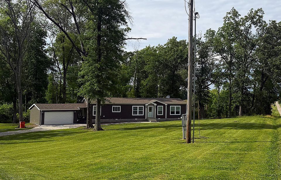 1st image of 11499 Country Club Rd