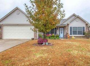 607 S Shawnee St, Skiatook, OK 74070