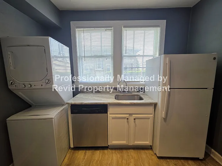 220 S. Cleveland St — Photo 78