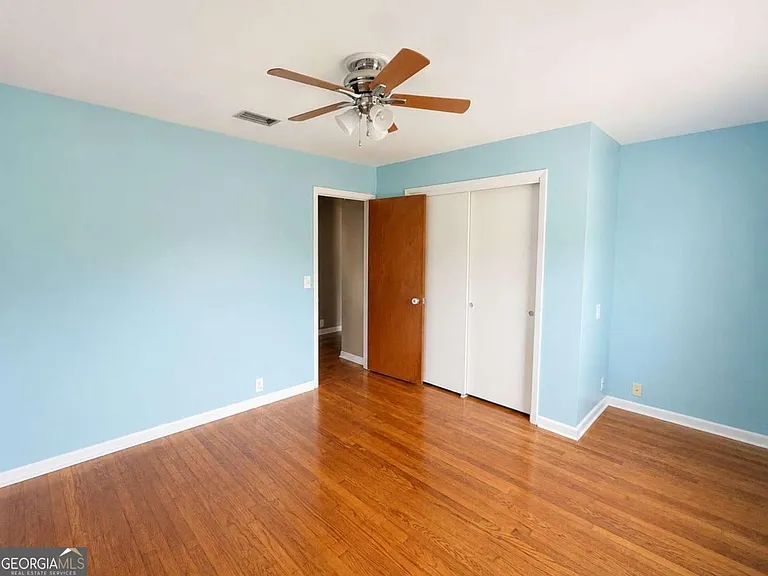 504 Bowen St — Photo 22