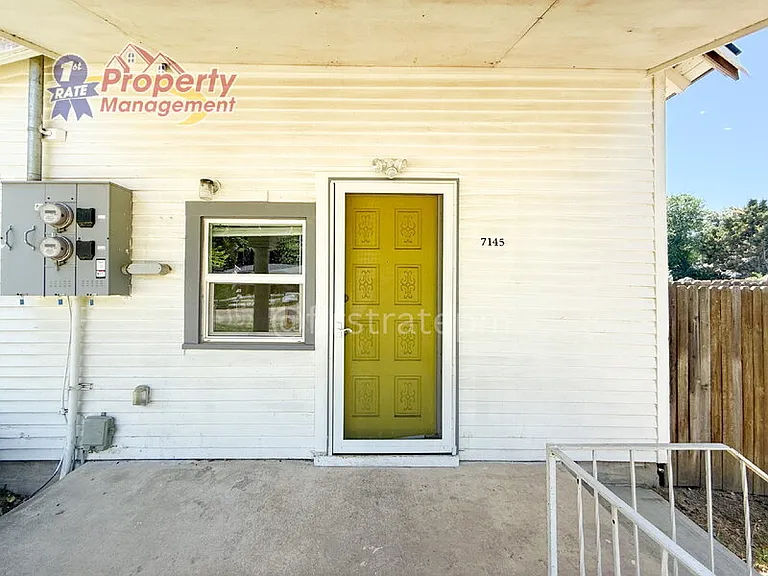 7145 W Petrie St — Photo 3