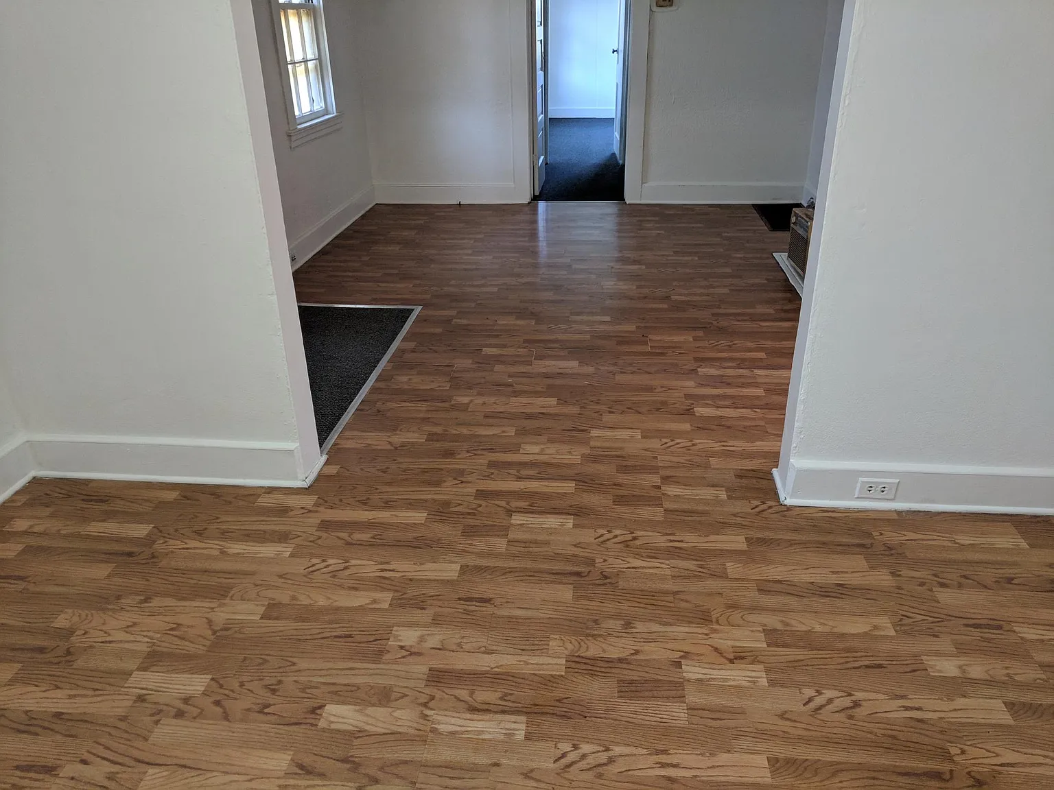 3 bed, 812 sqft, $1,200 — Photo 4