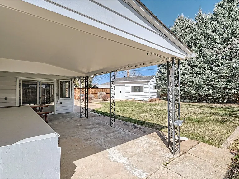 2732 S Garfield St — Photo 25