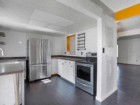 4th image of 3716 Pendlestone Dr