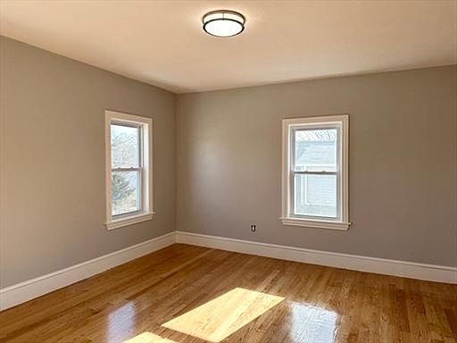 3rd image of 66 Lake St #66