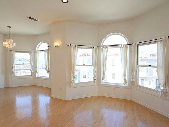 4th image of 671 Greenwich St