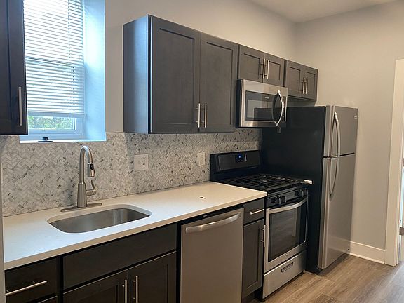4th image of 800 N 41st St Floor 2