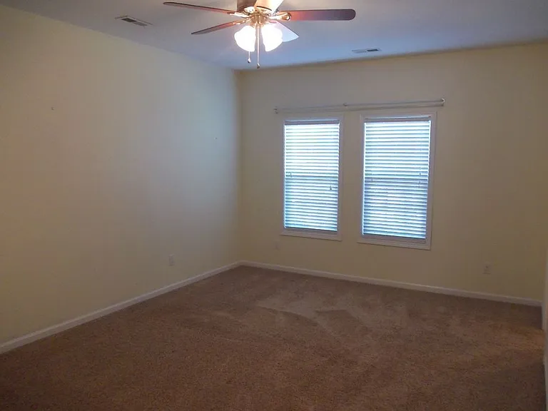 9525 Burford Ln NW — Photo 12