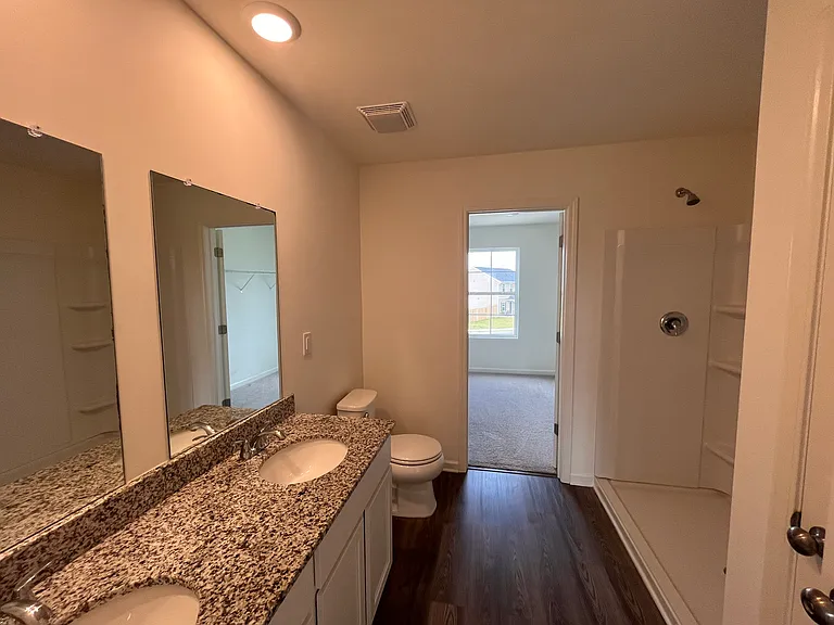 235 Isabella Way — Photo 9