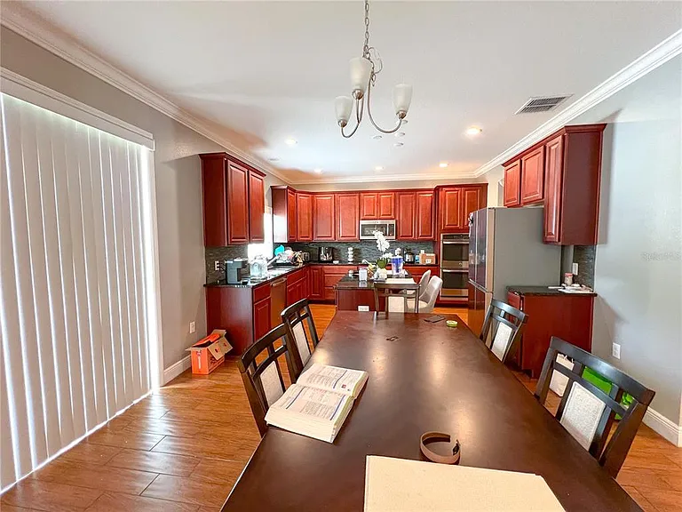 948 NW 252nd Dr — Photo 3