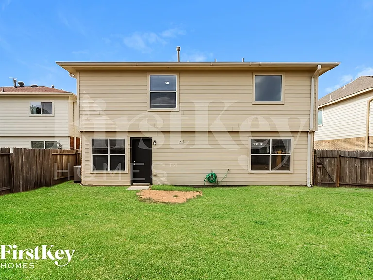 25339 Barmby Dr — Photo 15