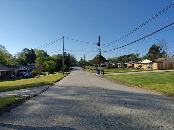4th image of 130 Hickory Dr