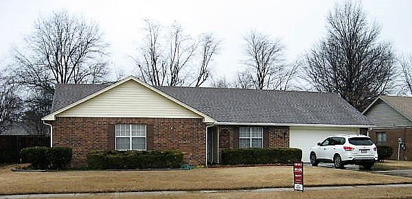 1st image of 1136 Evergreen Ln