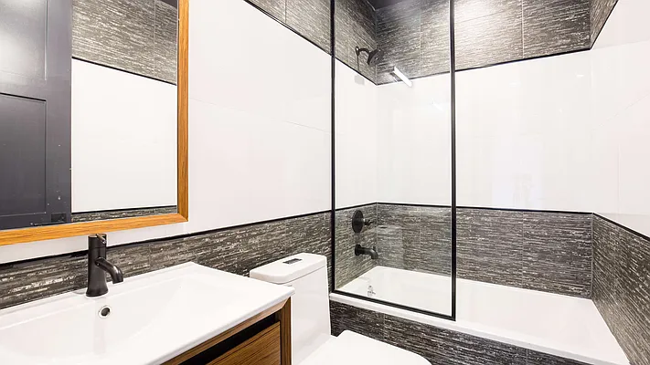 Rented by Nooklyn NYC LLC | media 19