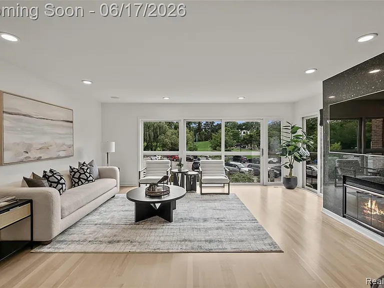 511 Brookside Ave — Photo 5