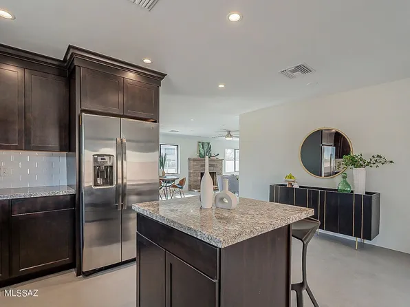 2225 E Fort Lowell Rd, Tucson, AZ 85719
