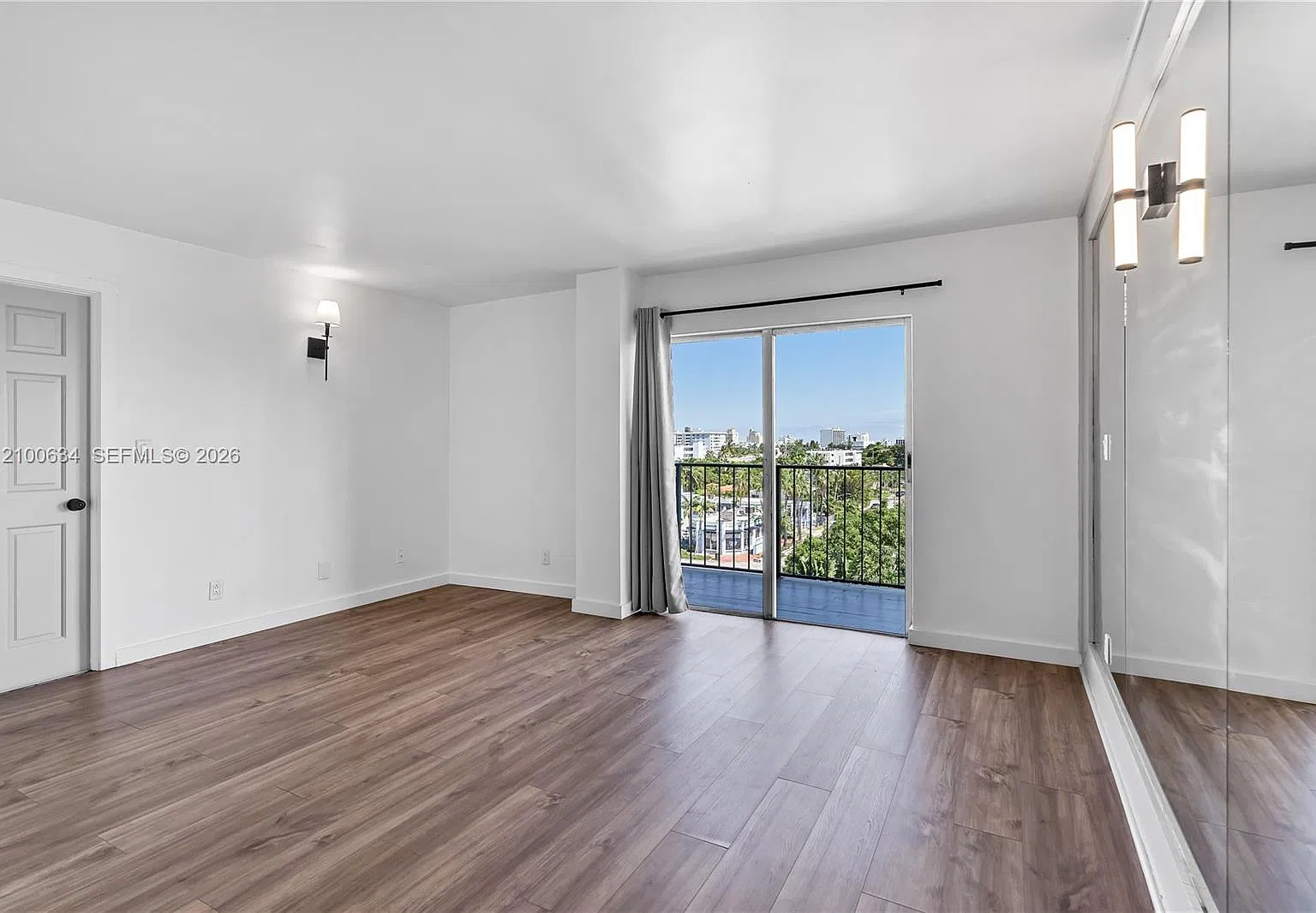 899 West Ave — Photo 3