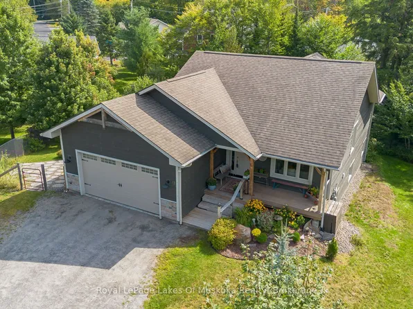 17 Hart Ct, Huntsville, ON P1H 1T6