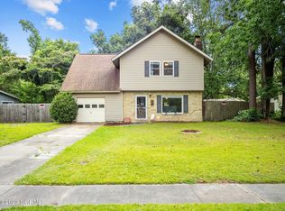 401 Estate Dr, Jacksonville, NC 28540