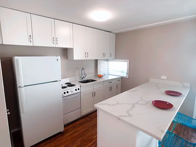 3340 Campbell Ave — Photo 4