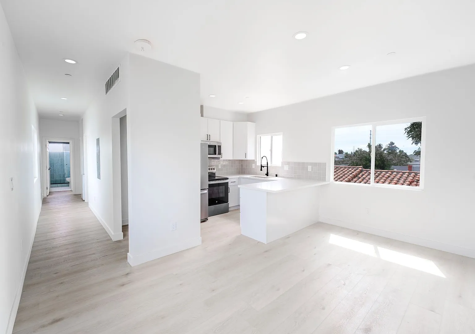 2860 Webster Ave — Photo 1