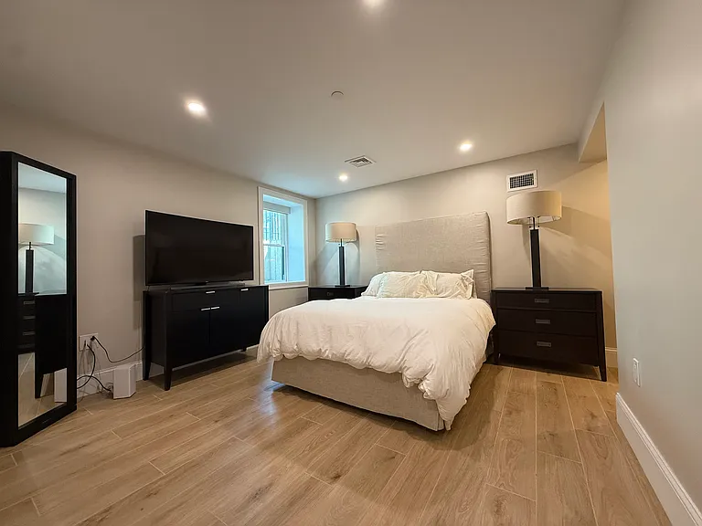 Bedroom #1
