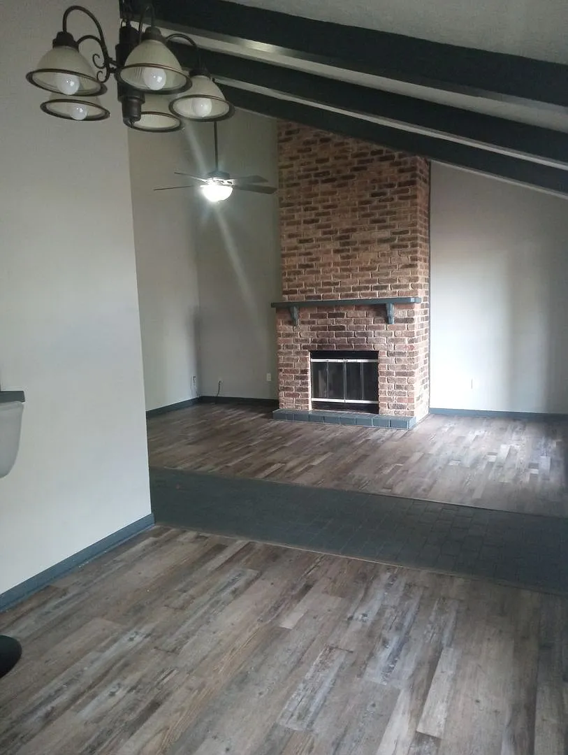 Horseshoe Drive Duplex — Photo 3