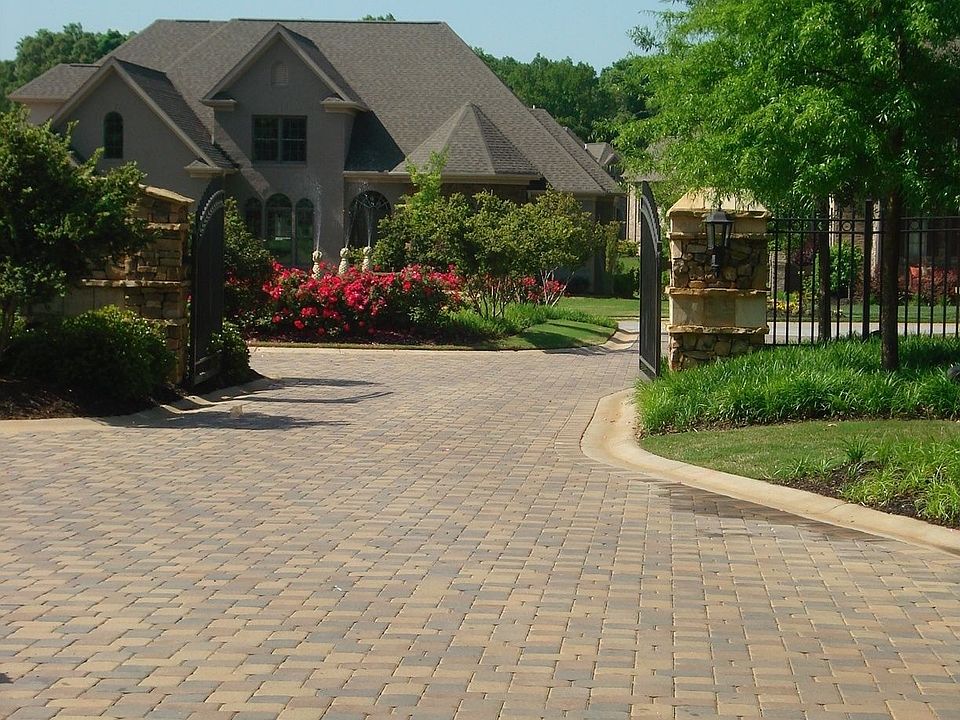 2nd image of 51 Appian Cir