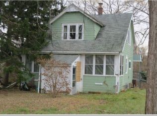 12182 Old Main Rd, Silver Creek, NY 14136