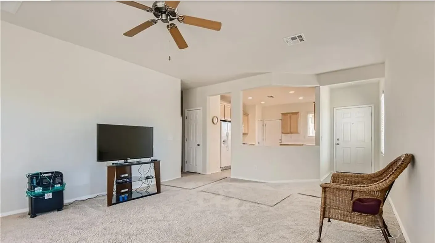 2 bed, 1157 sqft, $895 — Photo 3