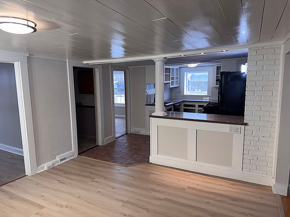 2nd image of 14 Leonard St #1