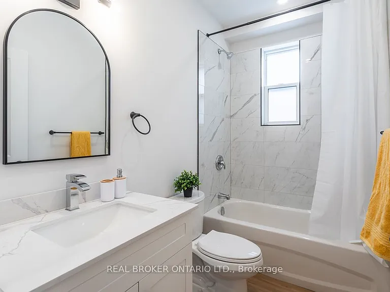 113 Catharine St N #1 — Photo 12