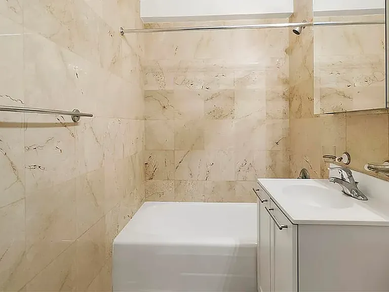 145 4th Ave #5D — Photo 4