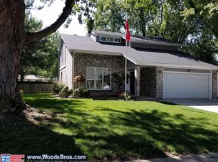 12 Eastridge Dr N, York, NE 68467
