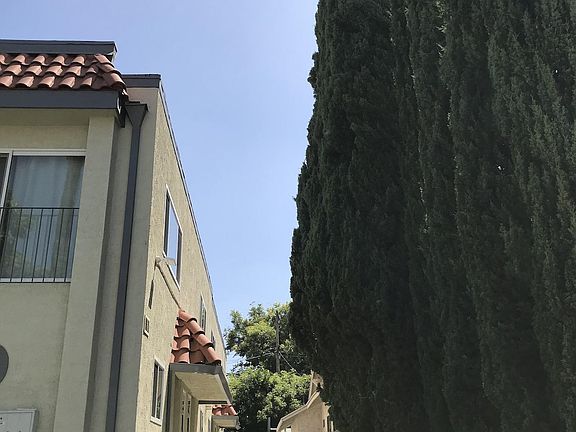 2nd image of 730 S Maryland Ave APT 3