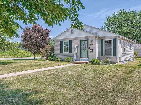 425 15th Ave N, Hopkins, MN 55343