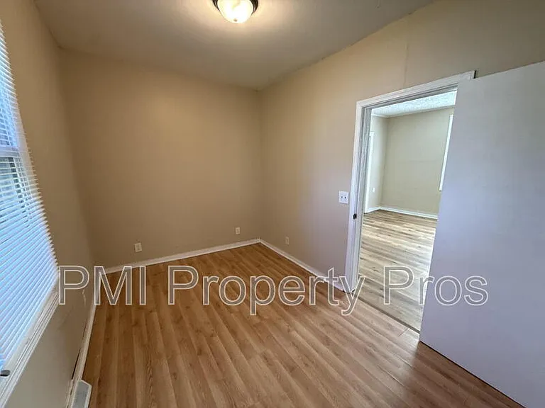 2945 N 23rd St — Photo 10