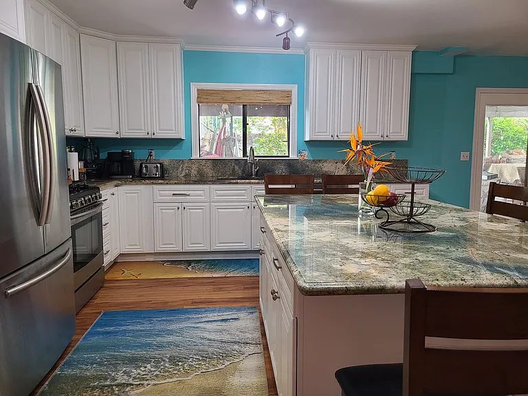 1052B Loring St — Photo 22