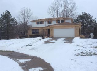 988 Colony Dr, Saline, MI 48176