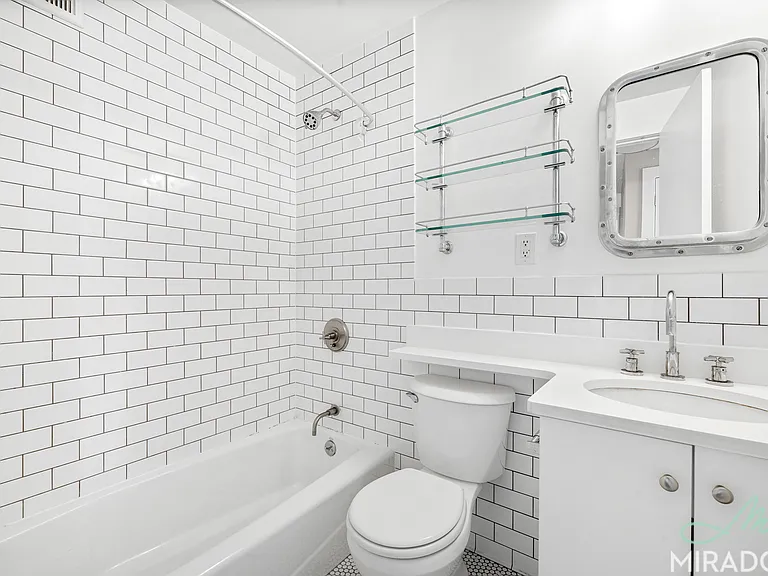 330 E 39th St #25M — Photo 13