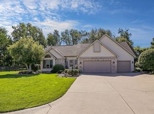 23048 Cottage Grove Ct, Elkhart, IN 46516