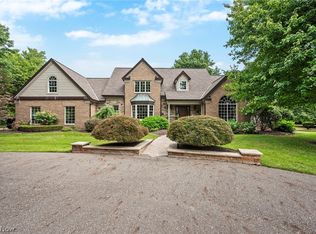 9535 Reedhurst Ln, Mentor, OH 44060