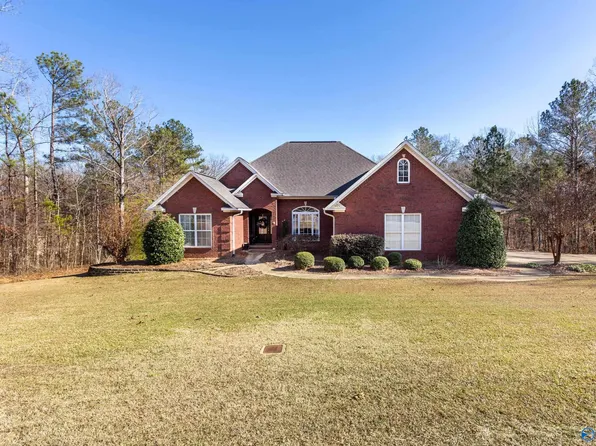 2215 Clinton Way, Hokes Bluff, AL 35903