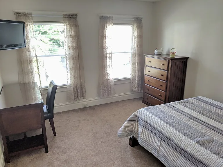 41 Clayton Ave — Photo 6