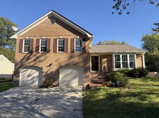 12212 Sir Lancelot Dr, Glenn Dale, MD 20769