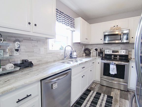 5th image of 322 Joyce Cir