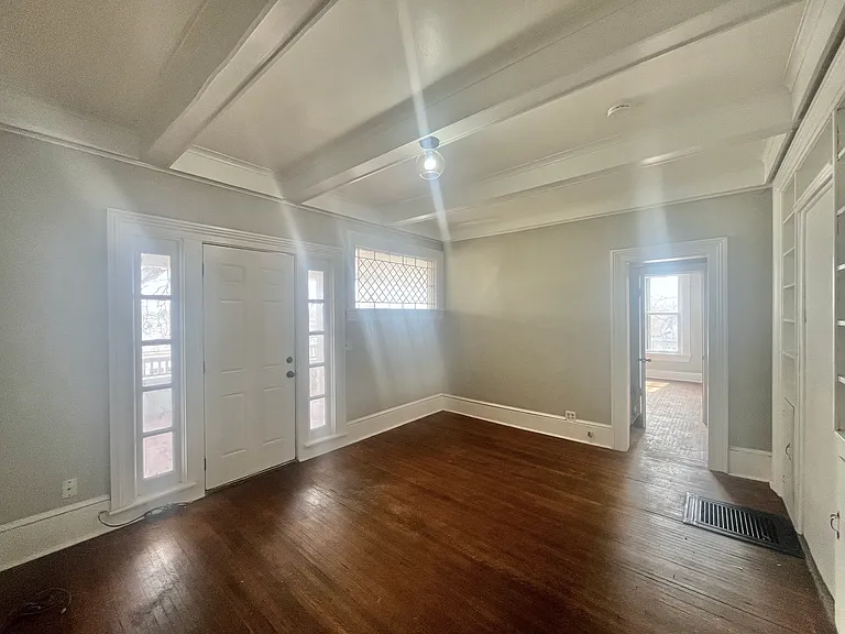 204 S Highland Ave #B — Photo 5