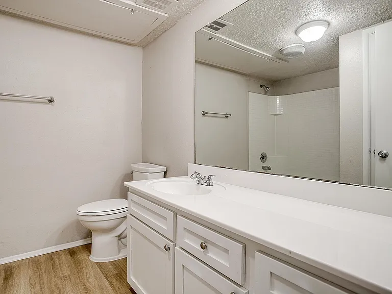 105 SE Gardens Blvd #112 — Photo 8