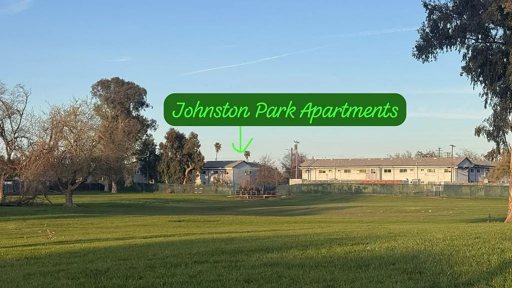 2829 Grove Ave — Photo 2
