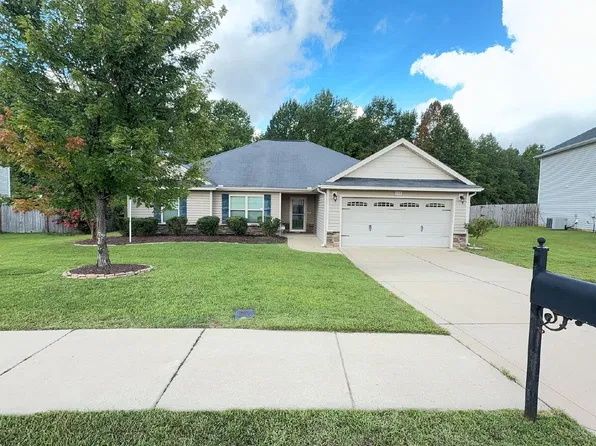 152 Ladden Ln, Raeford, NC 28376